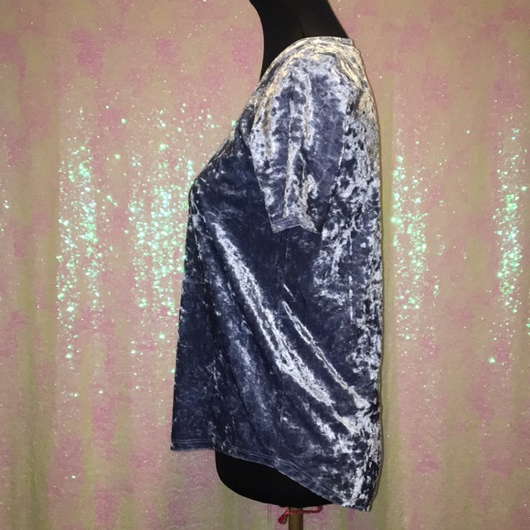 Velvet High-Low Top - Picture 3 of 3